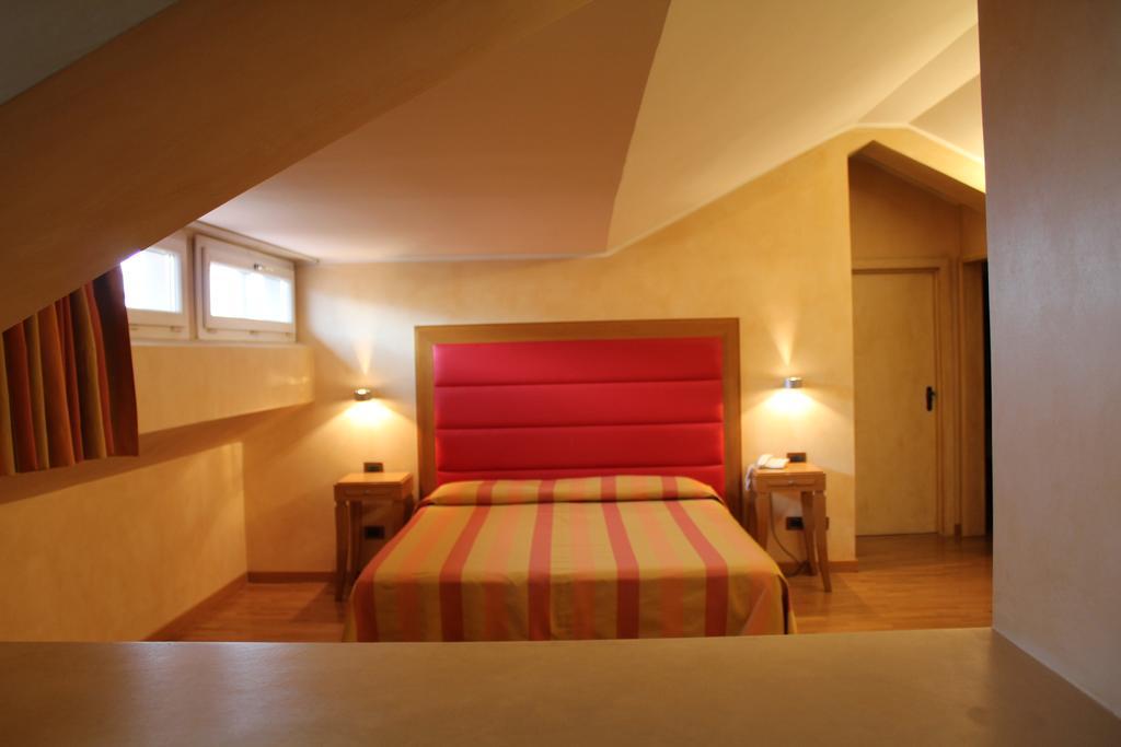 Hotel Castello L'Aquila Exterior photo